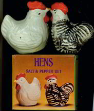 #MS099  -  Hens Salt and Pepper Shakers in Box