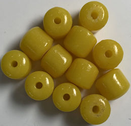 #BEADS0910 - Group of 12 Glass 8mm Pineapple Yellow Colored Pre War German Barrel Beads