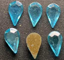 #BEADS1063 - Group of 8 Faceted and Foiled 13mm Aqua Teardrop Rhinestones