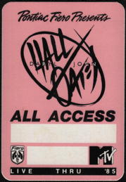 ##MUSICBP0243.2  - 1985 Hall & Oates MTV Live All Access Backstage Pass