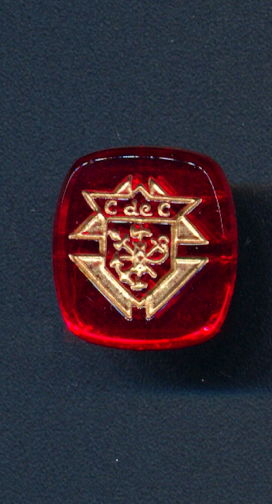 #BEADS0787 - 16mm Ruby Glass Knights of Columbus C de C Intaglio