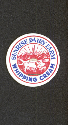 #DC126 - Sunrise Dairy Farm Whipping Cream Milk Bottle Cap with Cows - Portland, Oregon