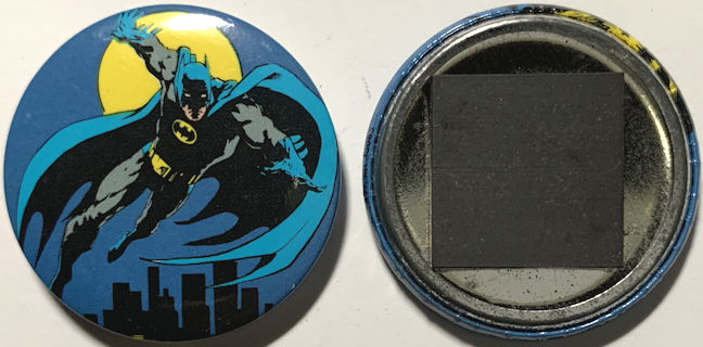 #CH548 - Rare Licensed 1989 Batman Magnet - Batman Flying Over the City - Licensed DC Comics