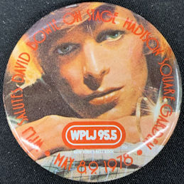 ##MUSICBQ0209 - Group of 4 1978 David Bowie Pin...