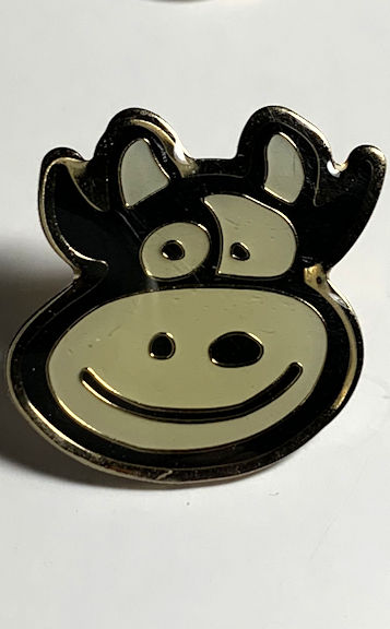 #MS350 - Smiling Cow Head Pinback - School Giveaway